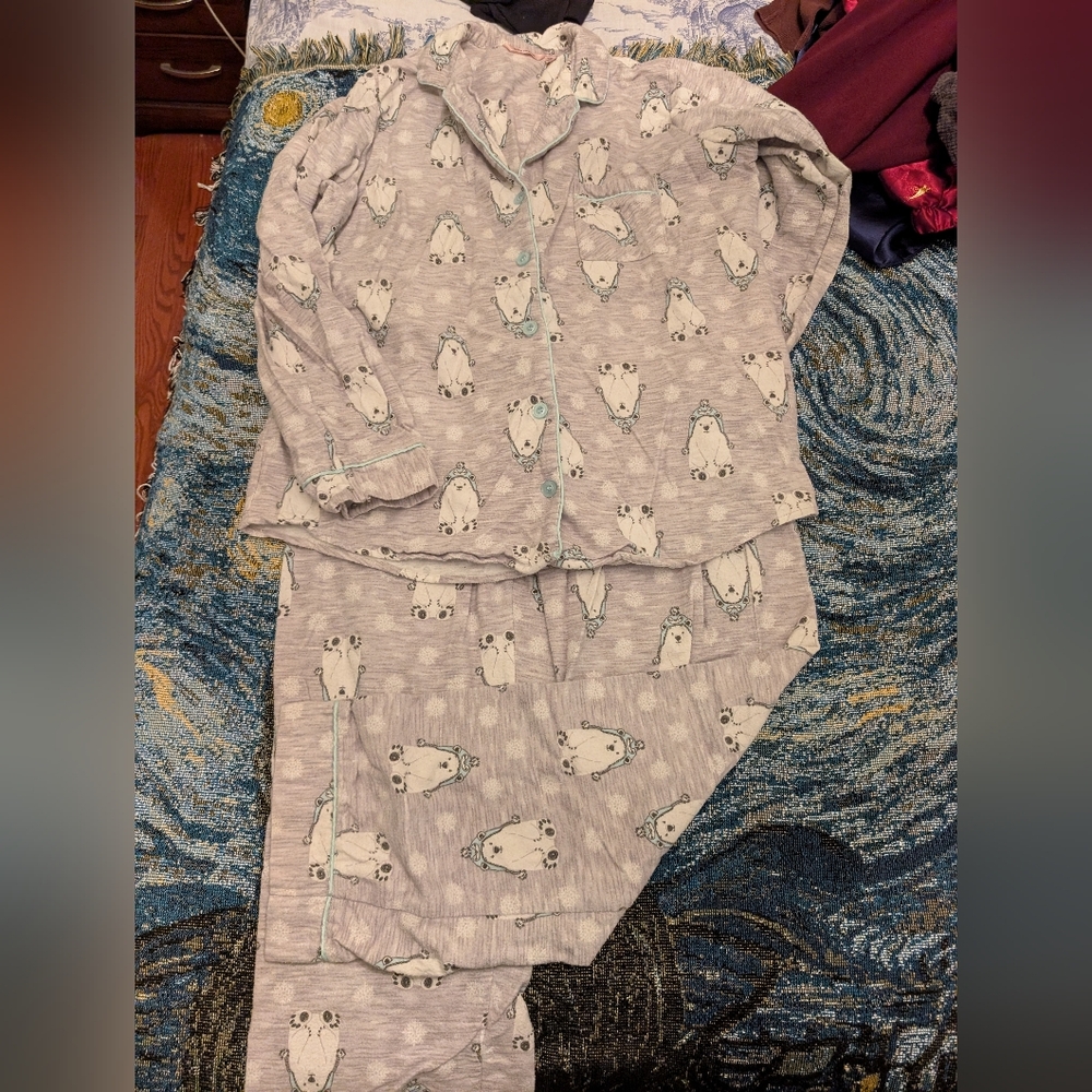La Vie En Rose Pajama Set with Polar Bear Design